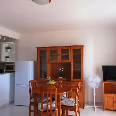 Rocha T1 Apartmán *